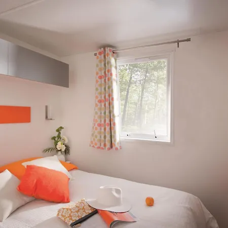 La Chenaie Кемпинг *