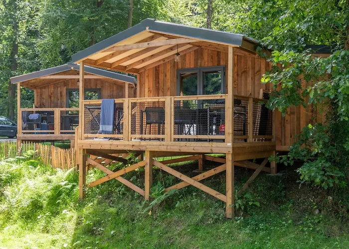 Camping Domaine Résidentiel De Plein Air La Chênaie