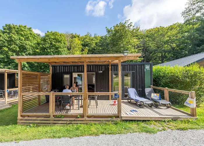 Domaine Résidentiel De Plein Air La Chênaie Camping *